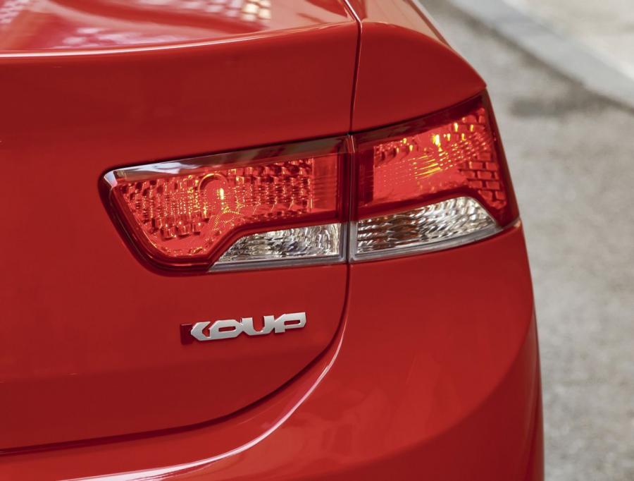  Kia Forte Koup 2009 года  (фото 55 из 169)